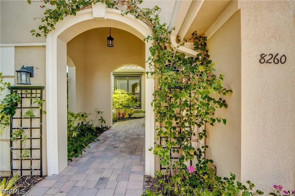 8260 Venetian Pointe Drive Fort Myers FL 33908