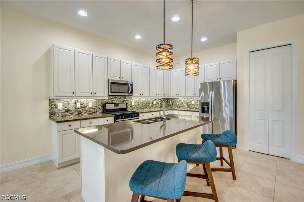8260 Venetian Pointe Drive Fort Myers FL 33908