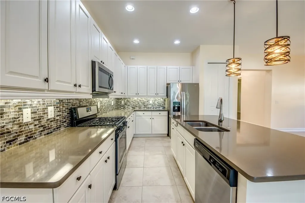 8260 Venetian Pointe Drive Fort Myers FL 33908