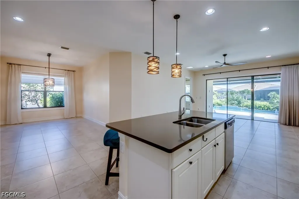 8260 Venetian Pointe Drive Fort Myers FL 33908