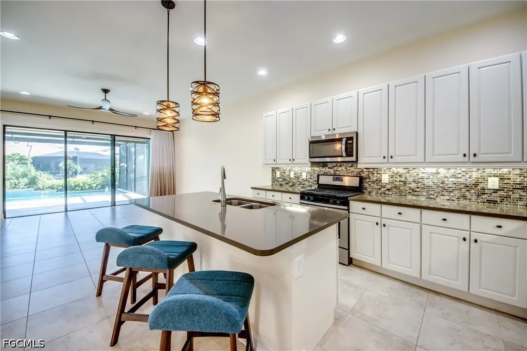 8260 Venetian Pointe Drive Fort Myers FL 33908