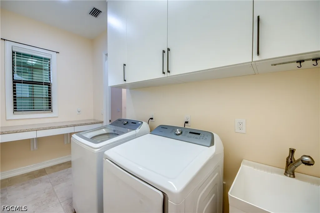 8260 Venetian Pointe Drive Fort Myers FL 33908