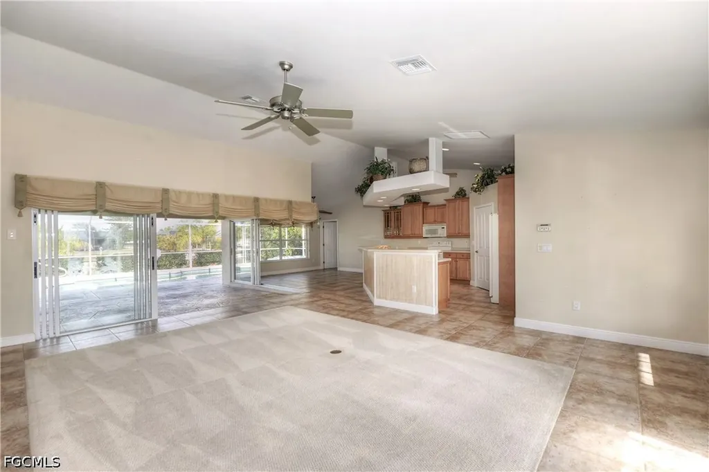 409 SW 7th Street Cape Coral FL 33991