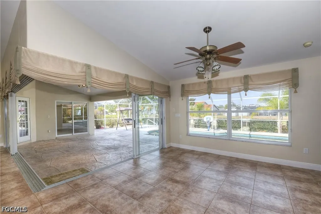 409 SW 7th Street Cape Coral FL 33991