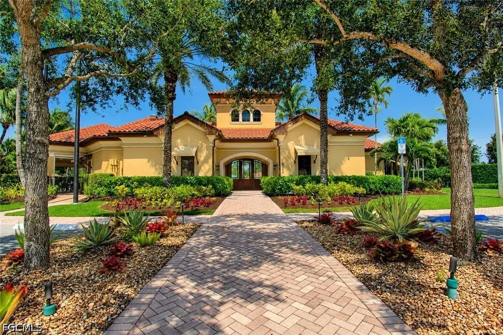 9292 Isla Bella Circle Bonita Springs FL 34135