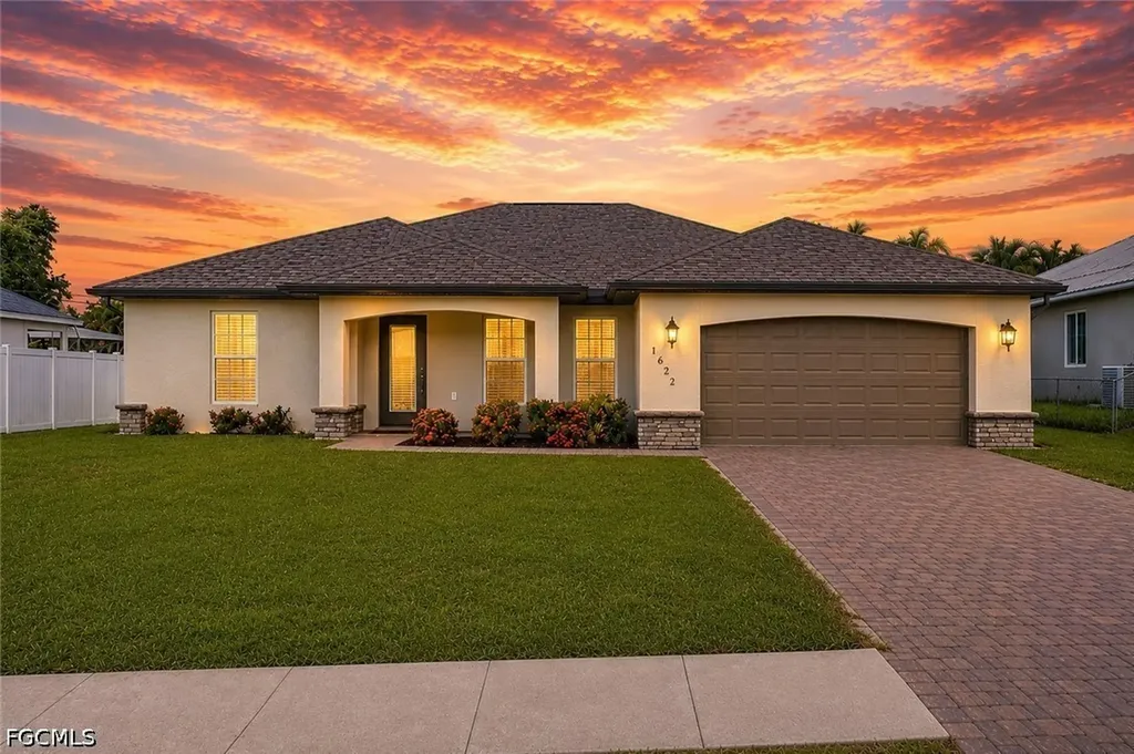 1622 SW 6th Avenue Cape Coral FL 33991