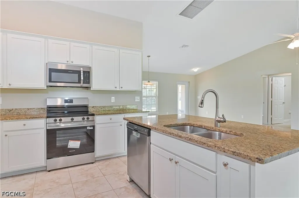 1622 SW 6th Avenue Cape Coral FL 33991
