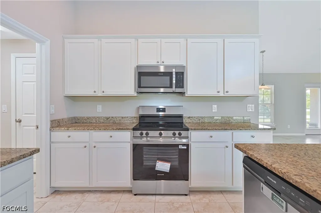 1622 SW 6th Avenue Cape Coral FL 33991