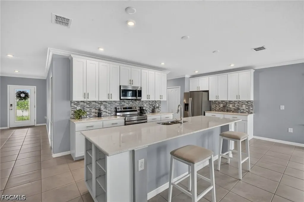 8959 Cascade Price Circle North Fort Myers FL 33917