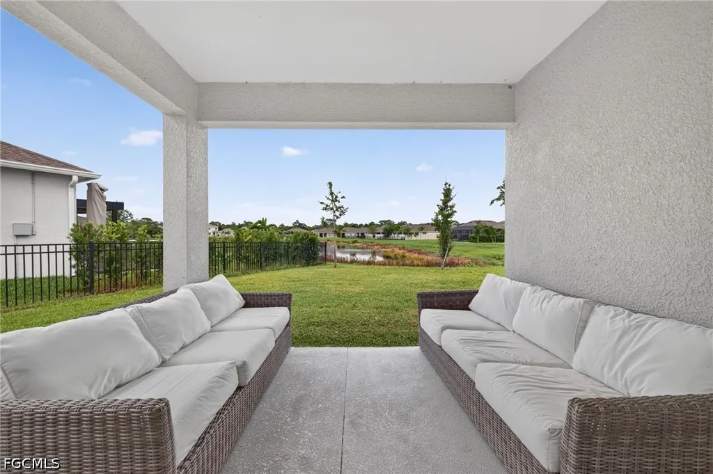 8959 Cascade Price Circle North Fort Myers FL 33917