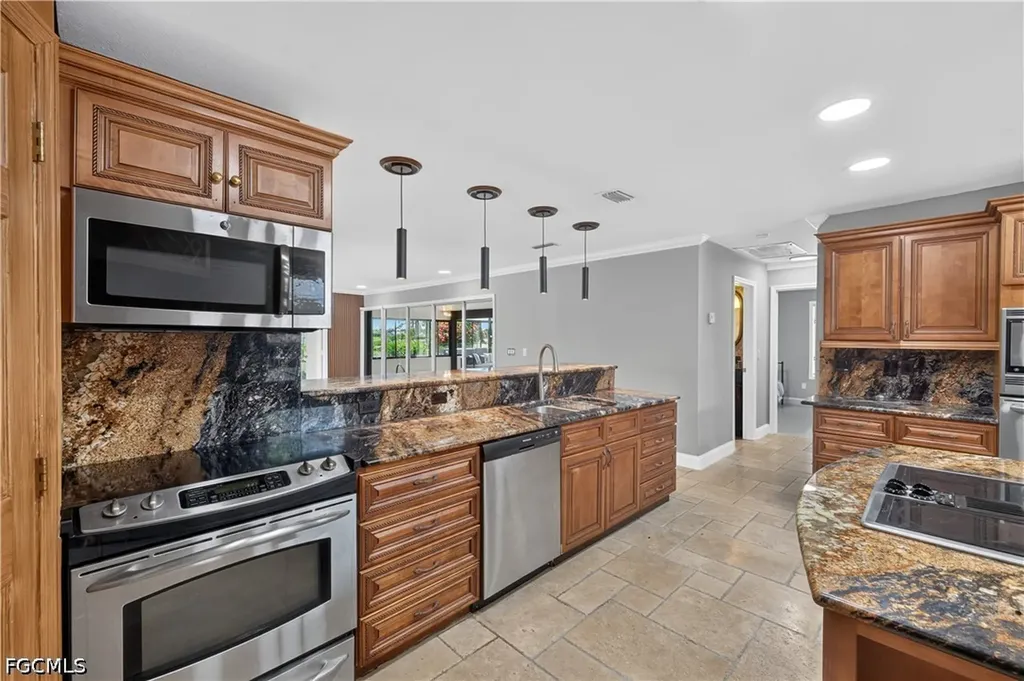 1229 SW 21st Terrace Cape Coral FL 33991