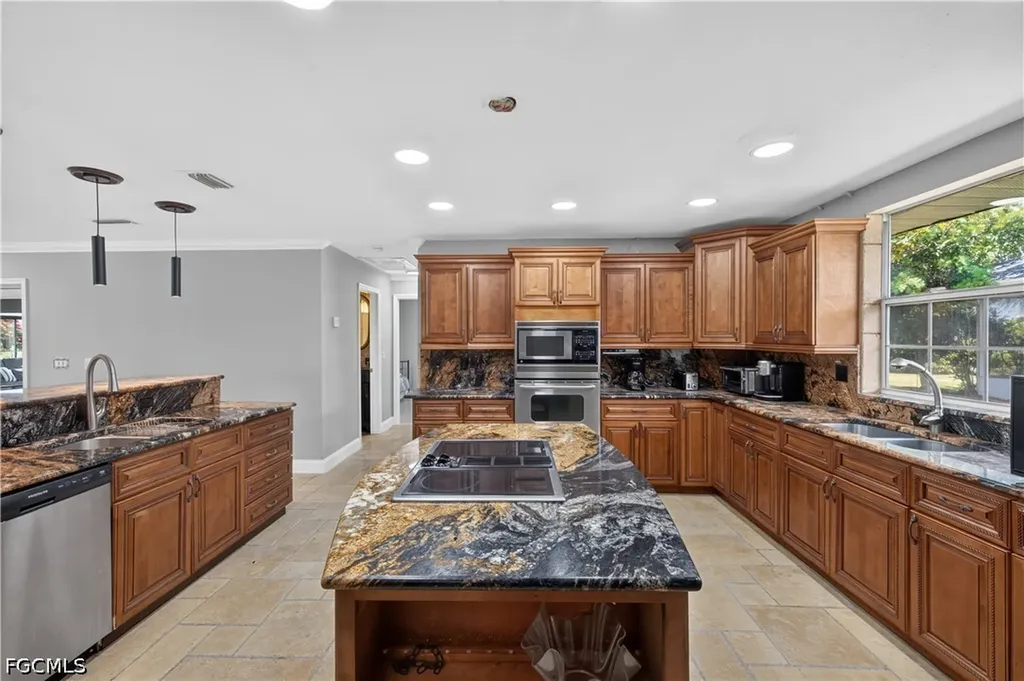 1229 SW 21st Terrace Cape Coral FL 33991