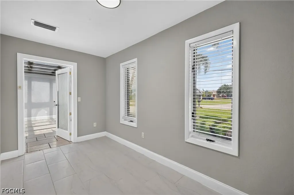 1229 SW 21st Terrace Cape Coral FL 33991