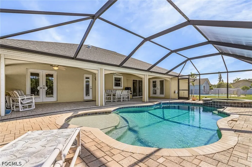 2214 SE 10th Lane Cape Coral FL 33990