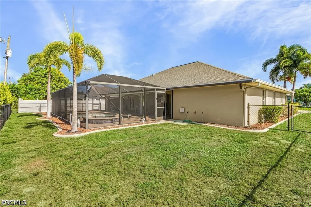2214 SE 10th Lane Cape Coral FL 33990