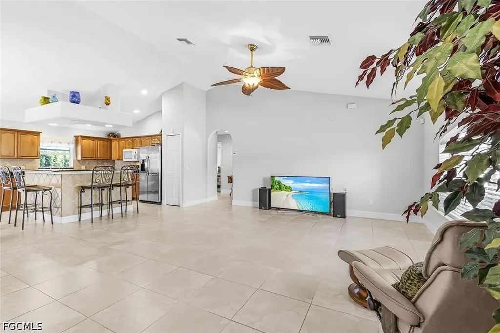 2214 SE 10th Lane Cape Coral FL 33990