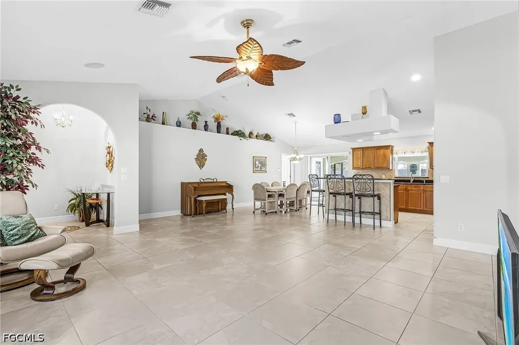 2214 SE 10th Lane Cape Coral FL 33990