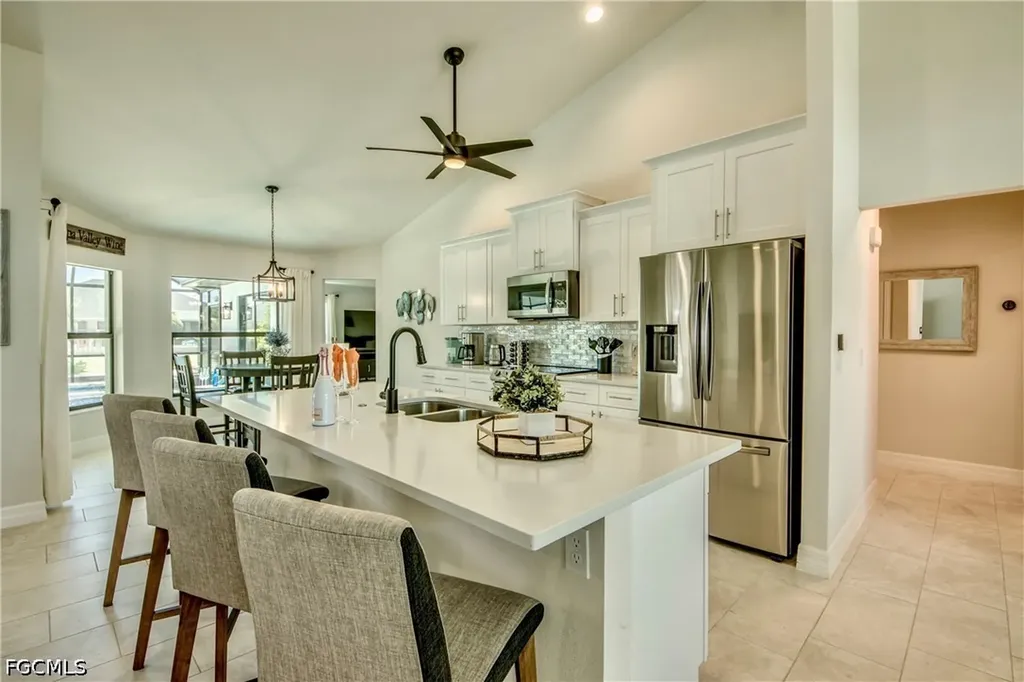 2104 SW 28th Lane Cape Coral FL 33914