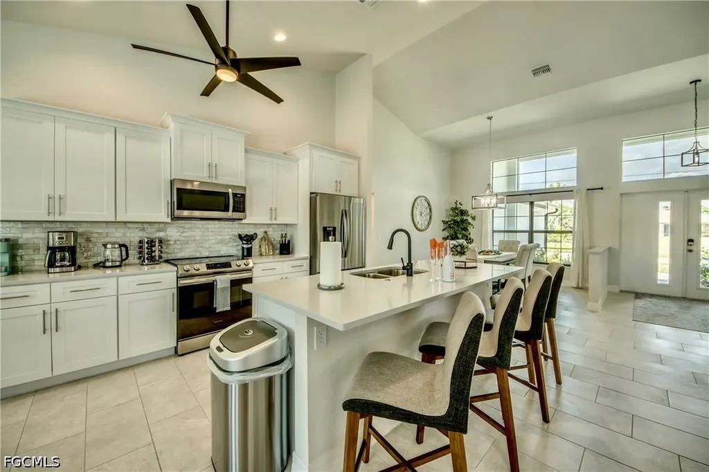 2104 SW 28th Lane Cape Coral FL 33914