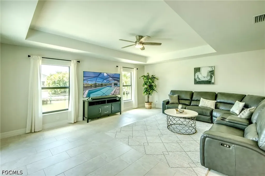 2104 SW 28th Lane Cape Coral FL 33914
