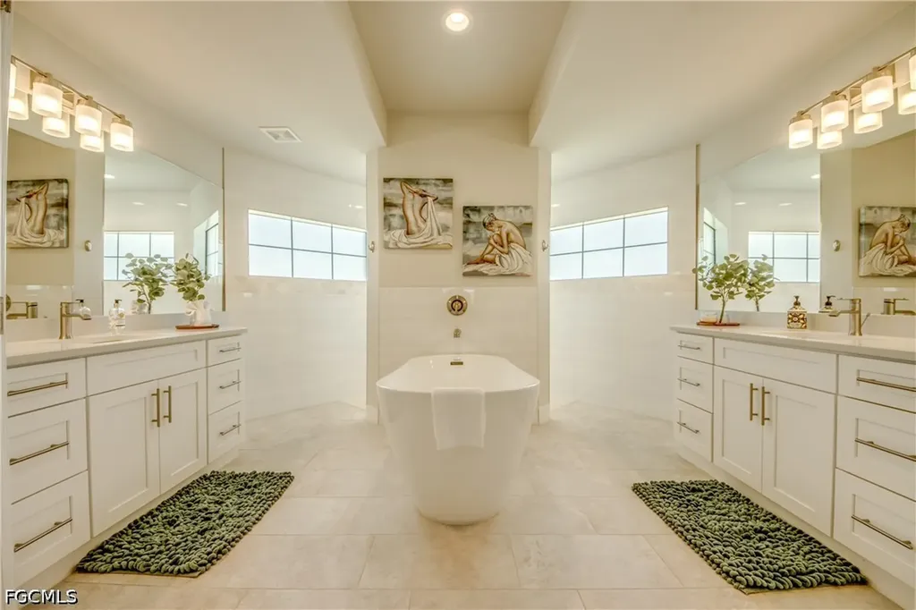 2104 SW 28th Lane Cape Coral FL 33914