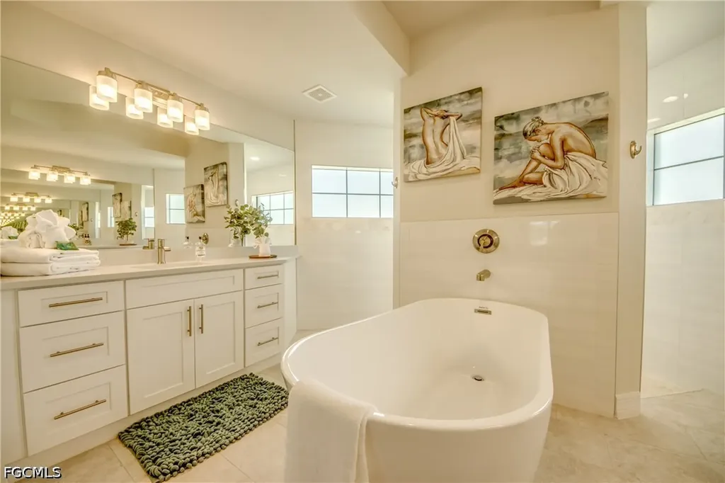 2104 SW 28th Lane Cape Coral FL 33914