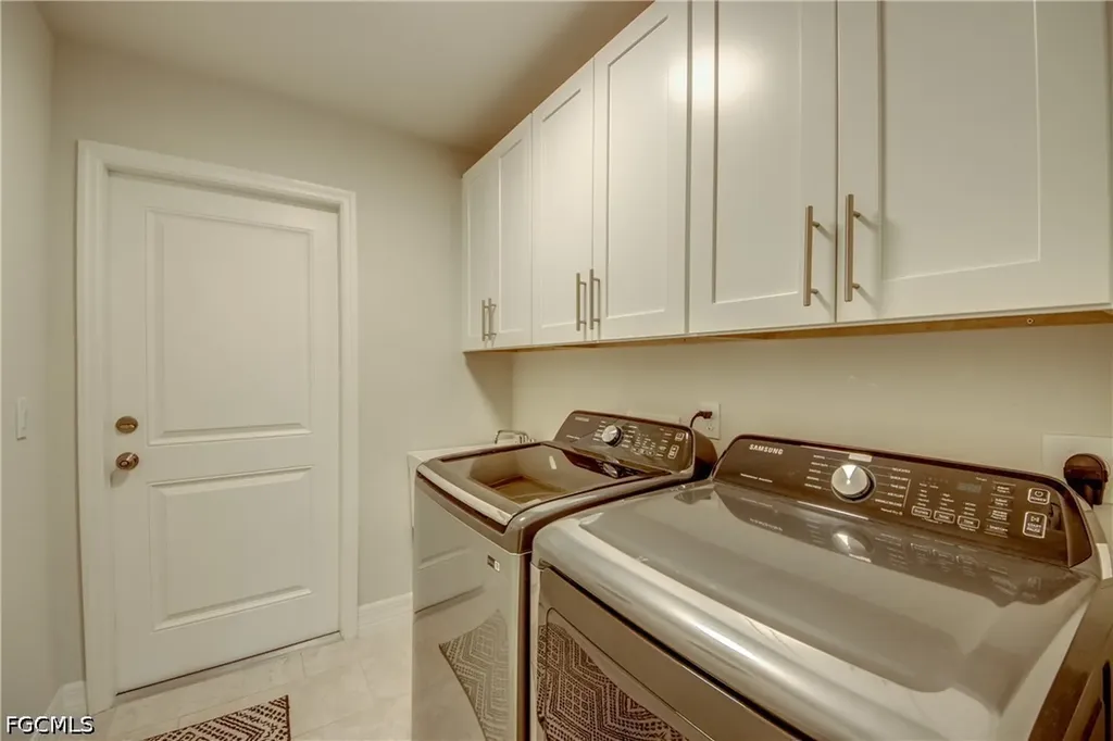 2104 SW 28th Lane Cape Coral FL 33914