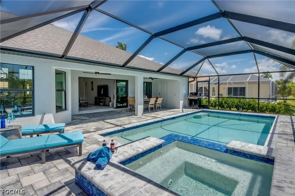 2104 SW 28th Lane Cape Coral FL 33914