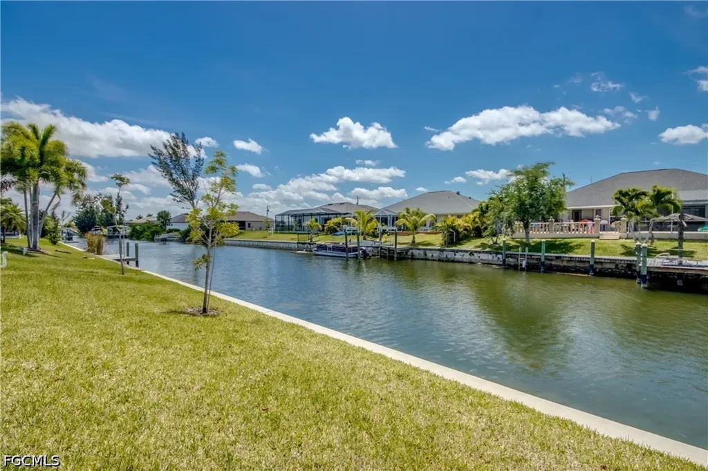 2104 SW 28th Lane Cape Coral FL 33914