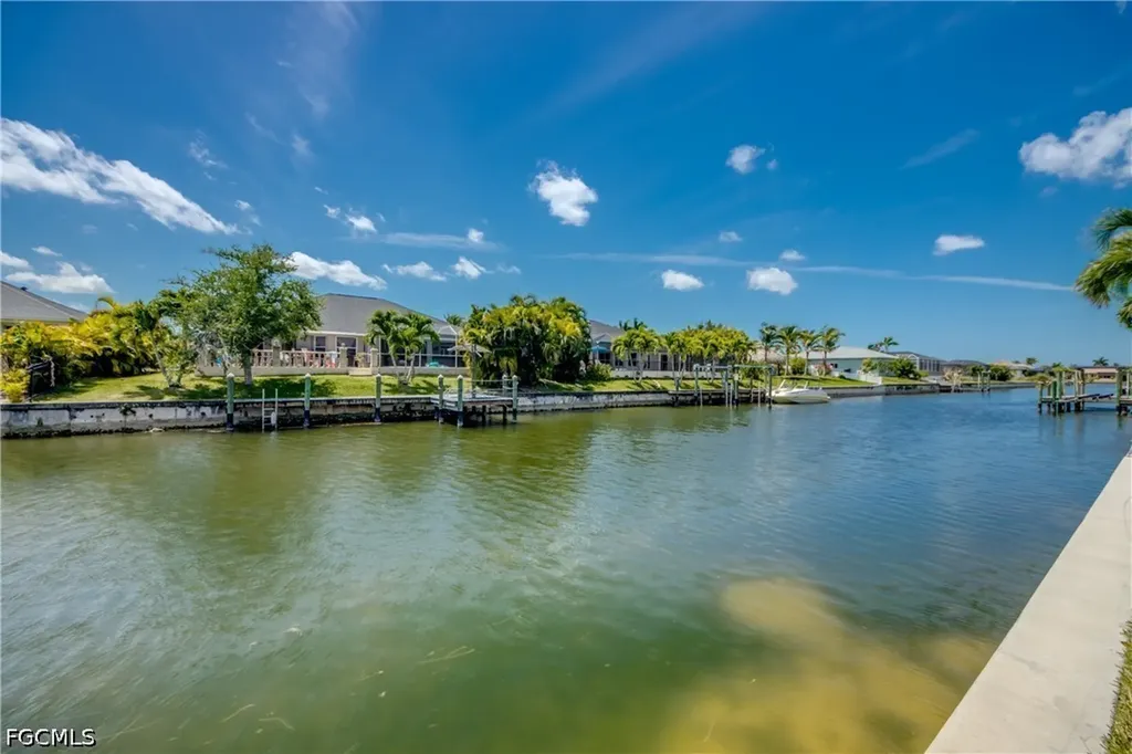 2104 SW 28th Lane Cape Coral FL 33914