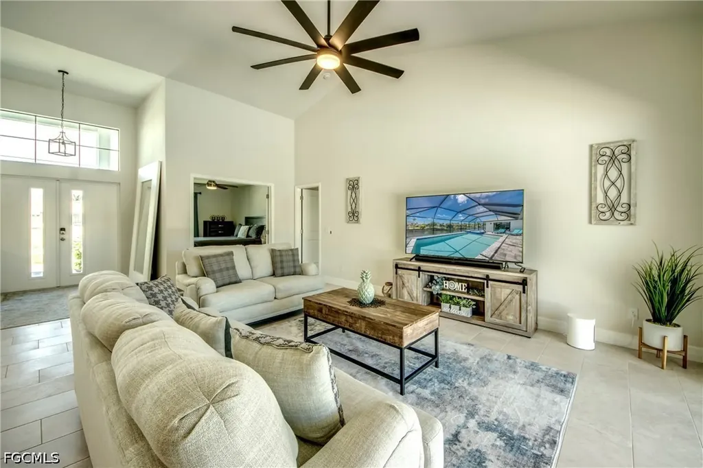 2104 SW 28th Lane Cape Coral FL 33914