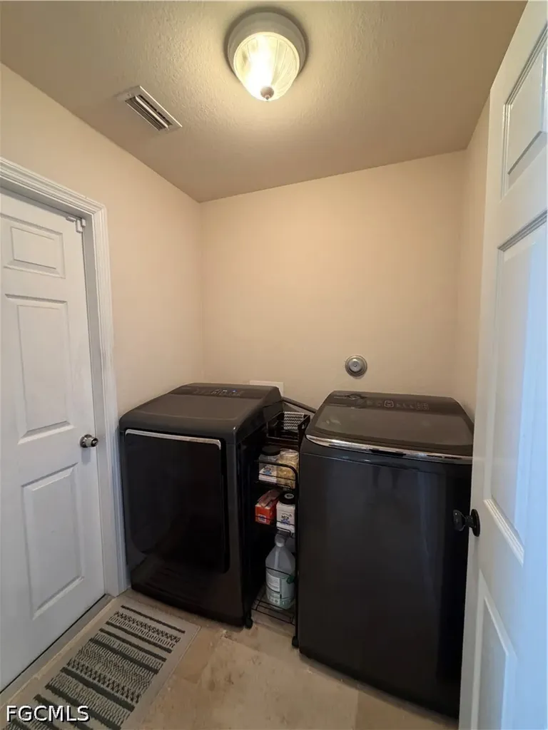 921 SW 5th Terrace Cape Coral FL 33991