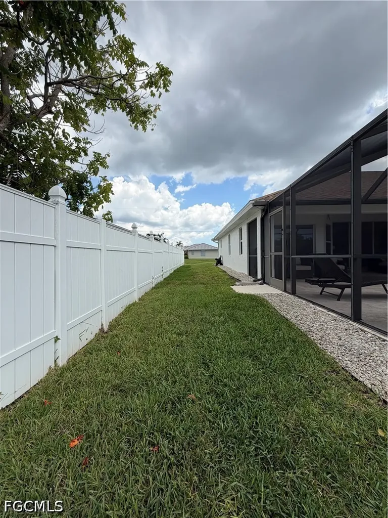 921 SW 5th Terrace Cape Coral FL 33991
