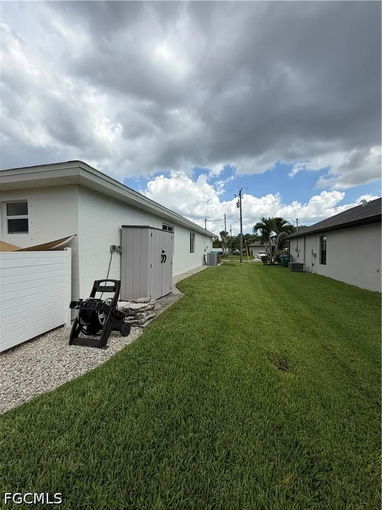 921 SW 5th Terrace Cape Coral FL 33991