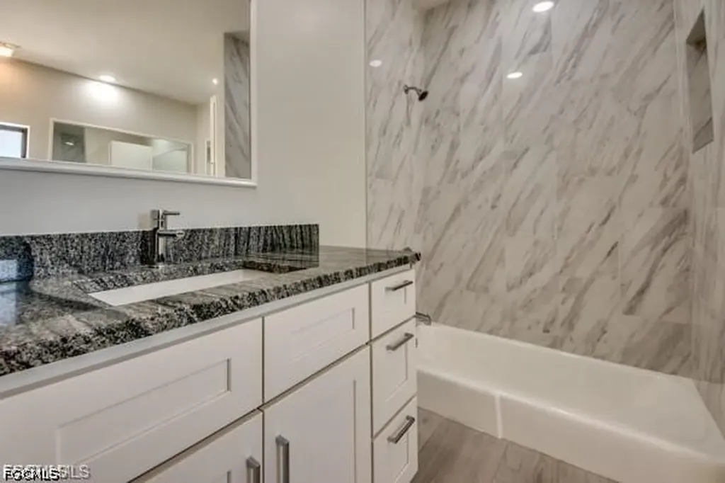 711 SE 33rd Terrace Cape Coral FL 33904