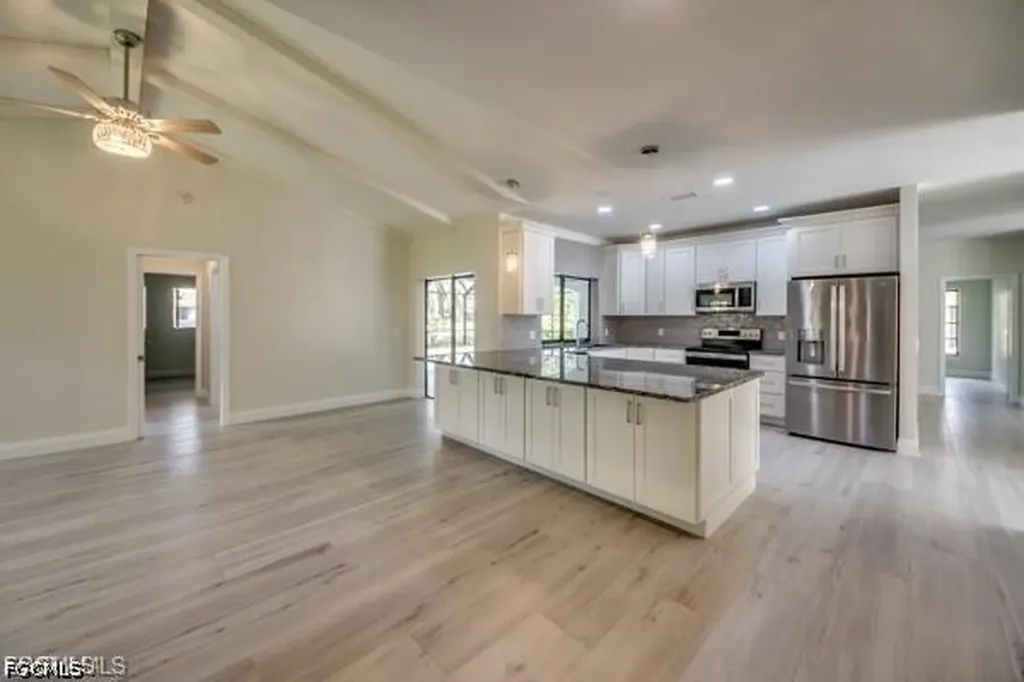 711 SE 33rd Terrace Cape Coral FL 33904