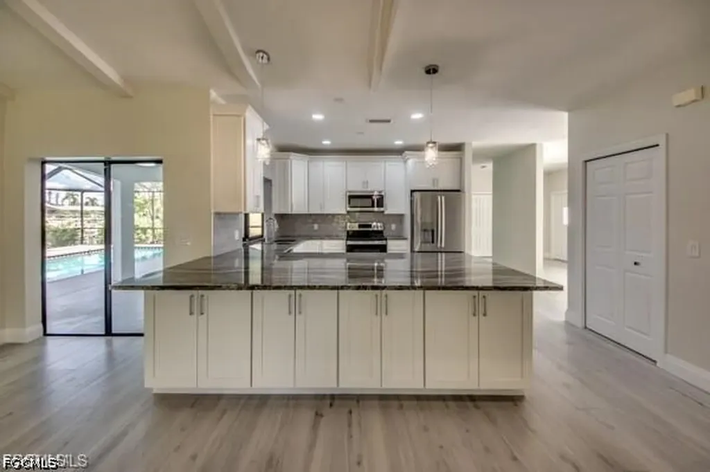 711 SE 33rd Terrace Cape Coral FL 33904