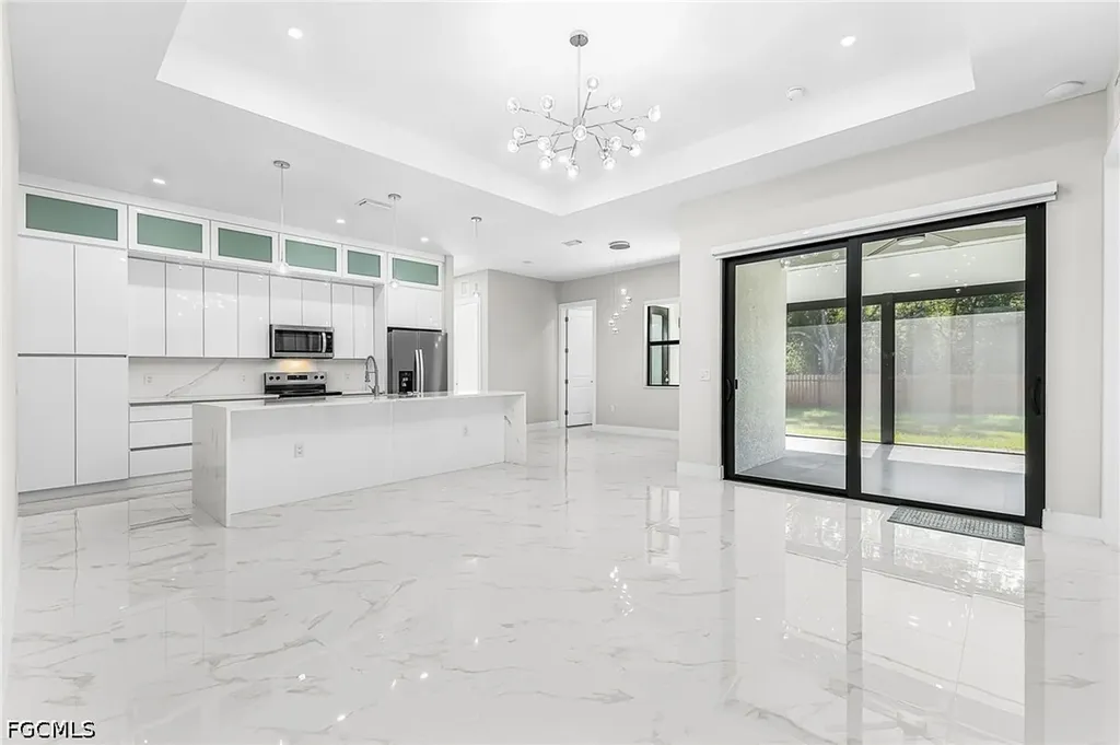 613 Tarapin Avenue Lehigh Acres FL 33974