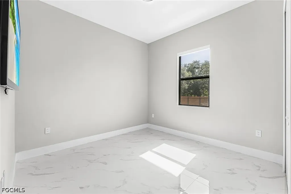 613 Tarapin Avenue Lehigh Acres FL 33974