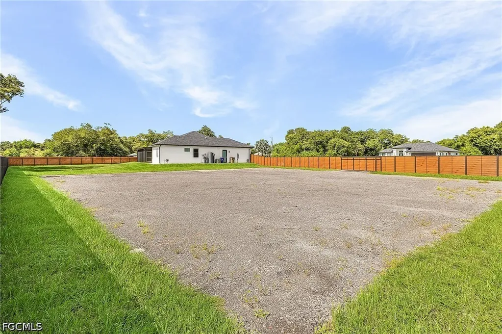 613 Tarapin Avenue Lehigh Acres FL 33974