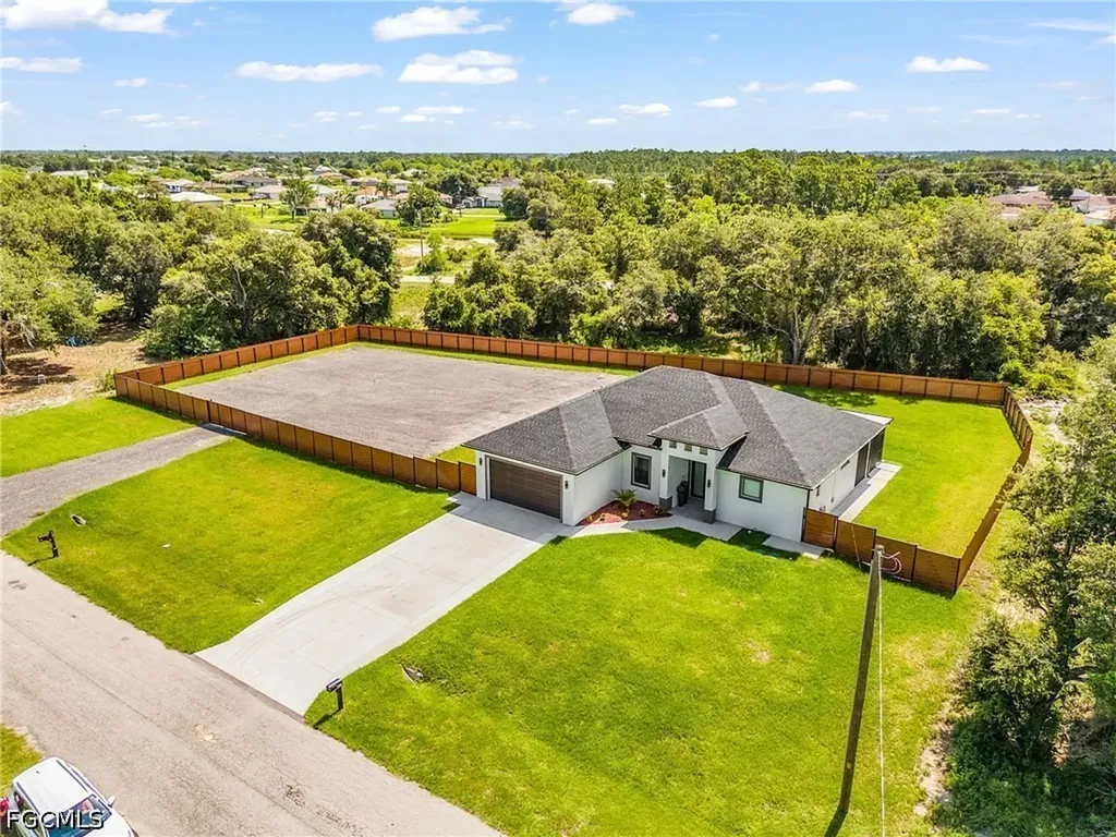 613 Tarapin Avenue Lehigh Acres FL 33974