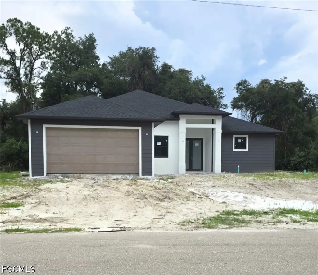 2407 E 19th Street Lehigh Acres FL 33972