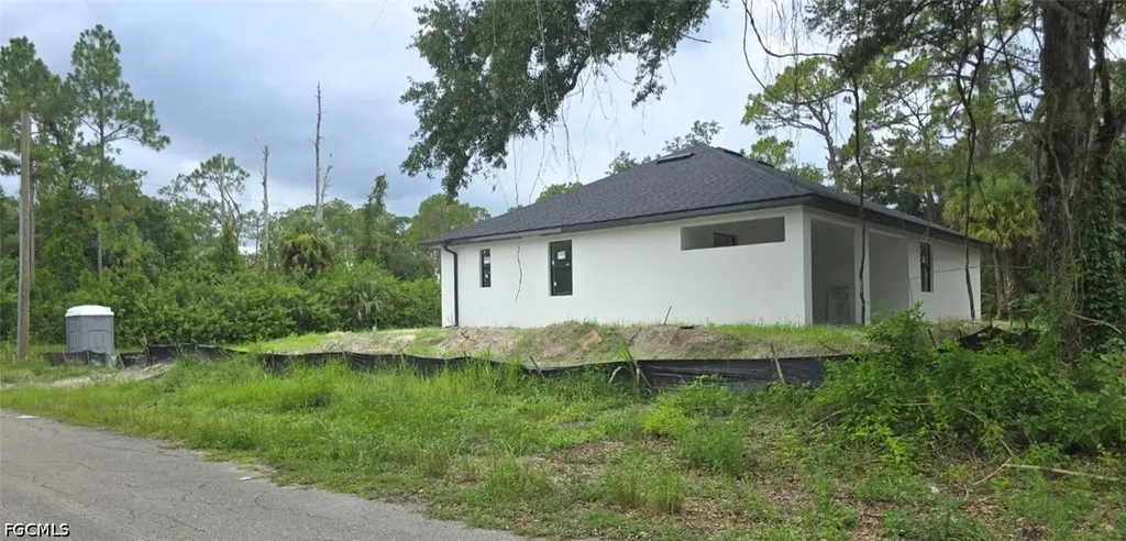 2407 E 19th Street Lehigh Acres FL 33972