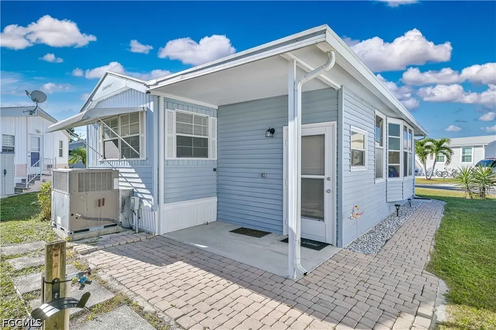 4751 Liberty Lane W Estero FL 33928