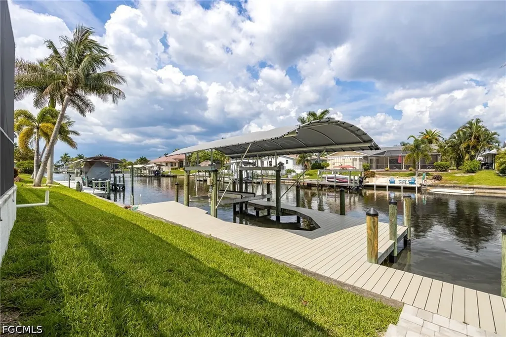 3619 SE 16th Place Cape Coral FL 33904