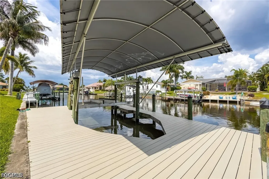 3619 SE 16th Place Cape Coral FL 33904
