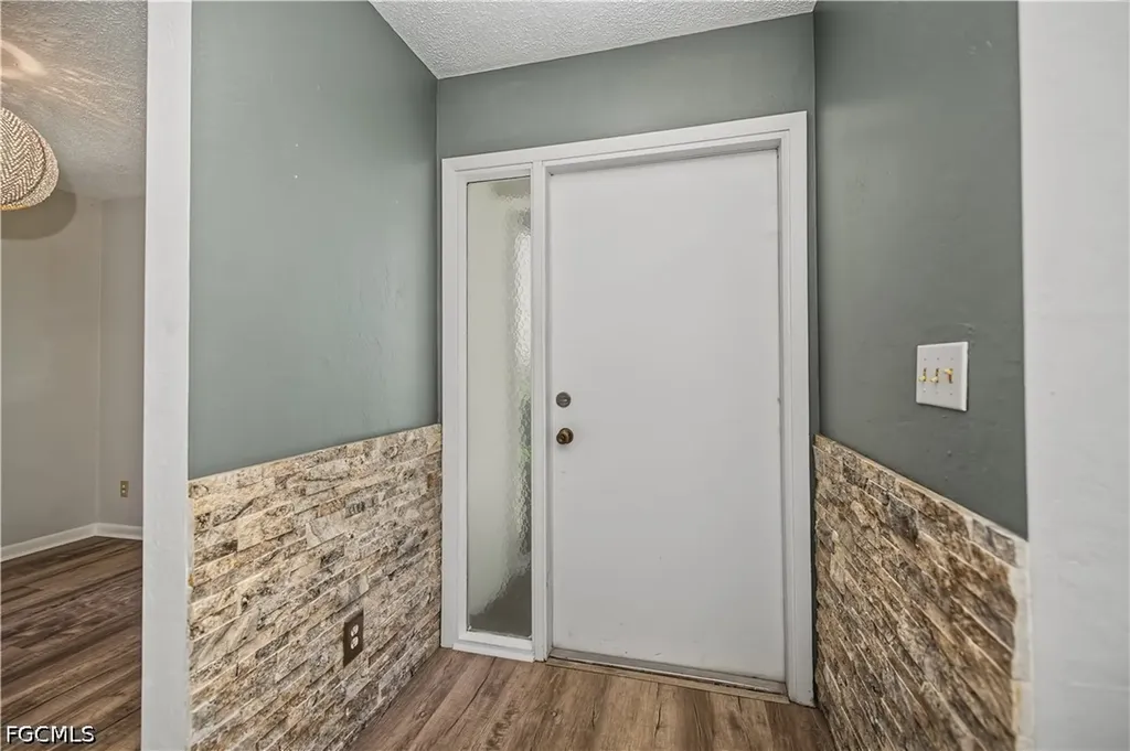 9782 Deerfoot Drive Fort Myers FL 33919