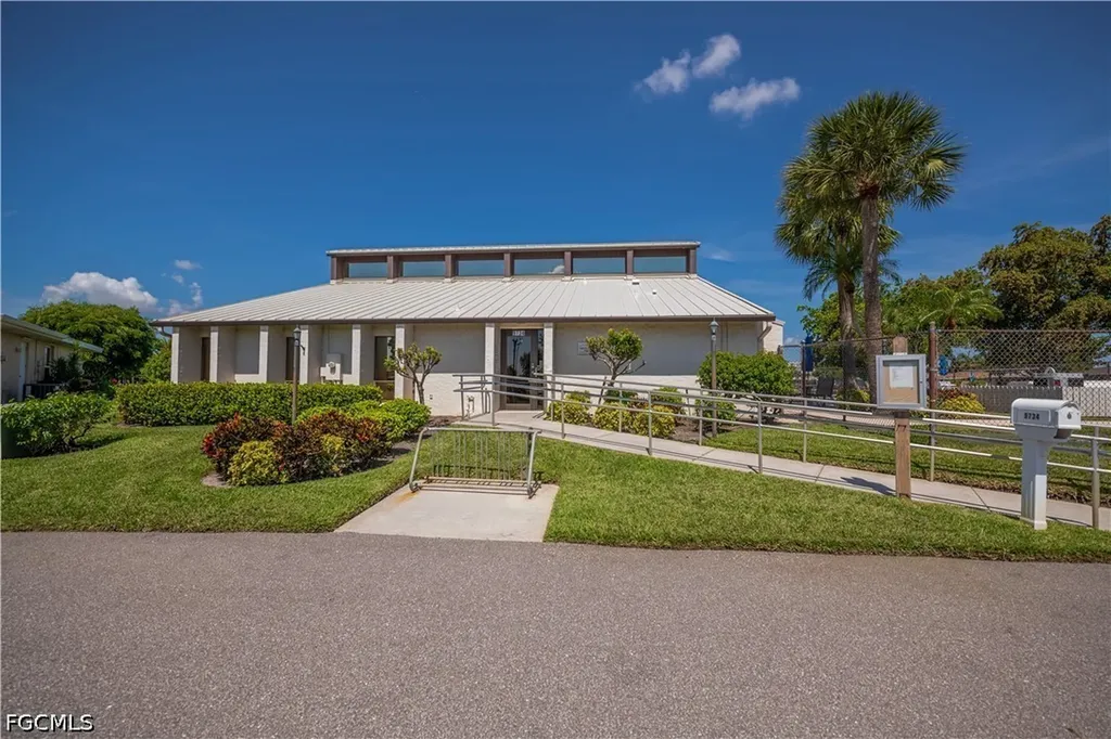 9782 Deerfoot Drive Fort Myers FL 33919