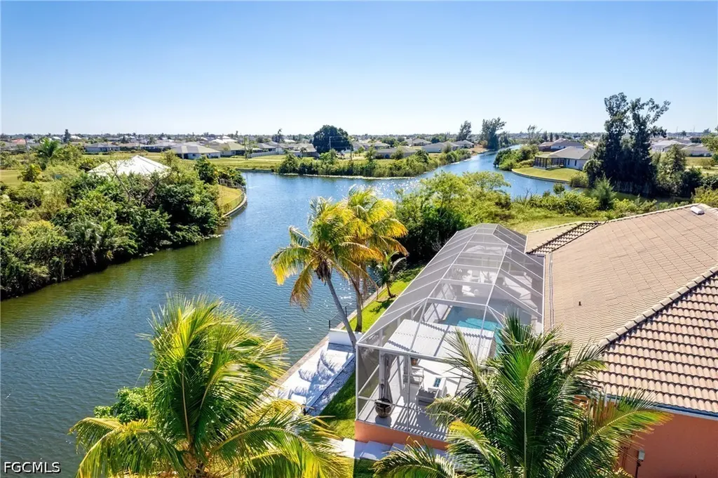 2007 NE 1st Avenue Cape Coral FL 33909