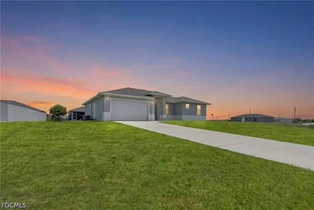 1049 Solar Court Labelle FL 33935